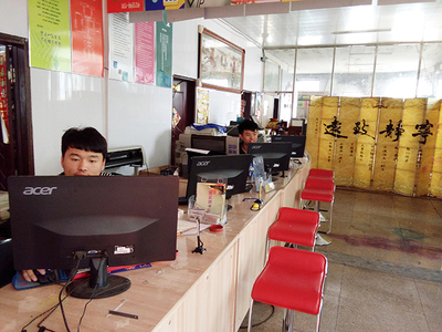 白手起家，用心经营 没有人脉也能开好一家图文店